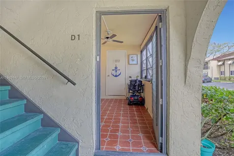 339 Pine Ridge Circle Green Acres FL 33463