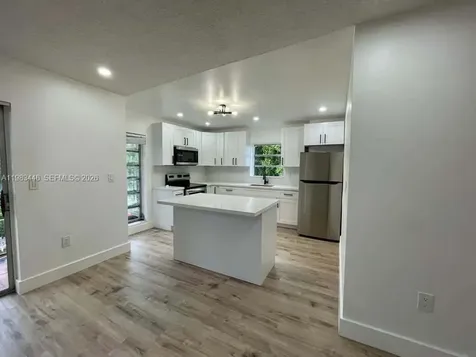 4725 NW 7th Street Miami FL 33126