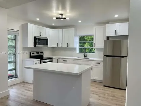 4725 NW 7th Street Miami FL 33126
