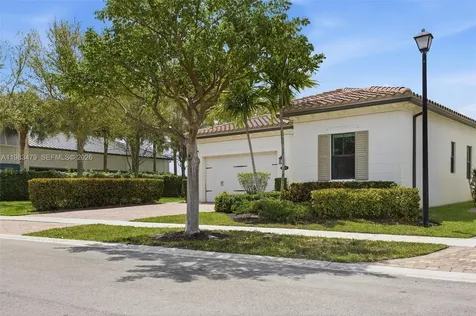 1296 SW 113th Way Pembroke Pines FL 33025