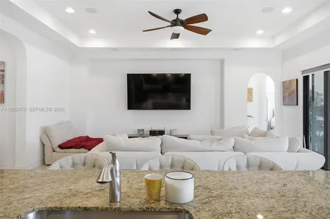 1296 SW 113th Way Pembroke Pines FL 33025