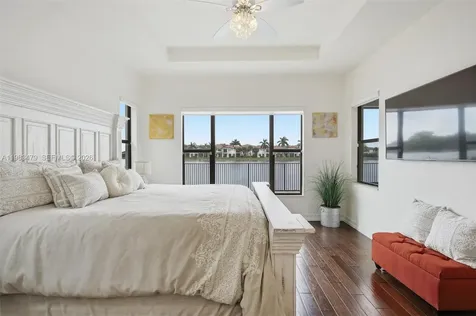 1296 SW 113th Way Pembroke Pines FL 33025