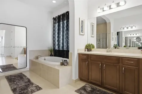 1296 SW 113th Way Pembroke Pines FL 33025