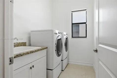 1296 SW 113th Way Pembroke Pines FL 33025