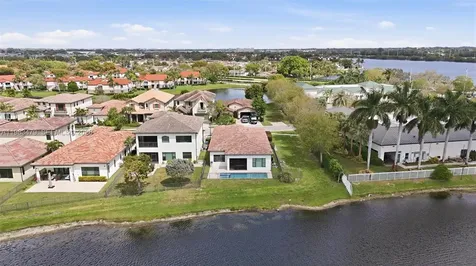 1296 SW 113th Way Pembroke Pines FL 33025