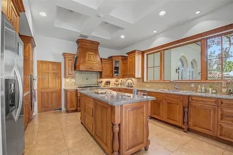 6075 SW 85th Avenue Miami FL 33143