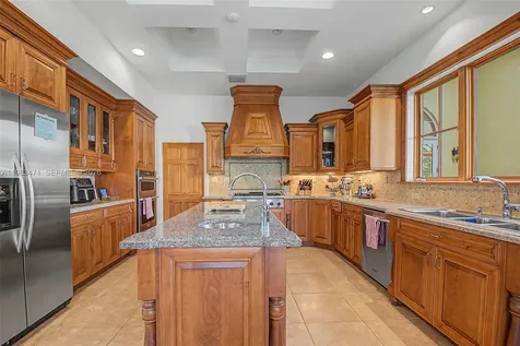 6075 SW 85th Avenue Miami FL 33143