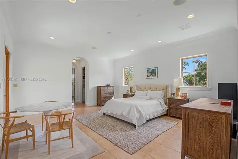 6075 SW 85th Avenue Miami FL 33143