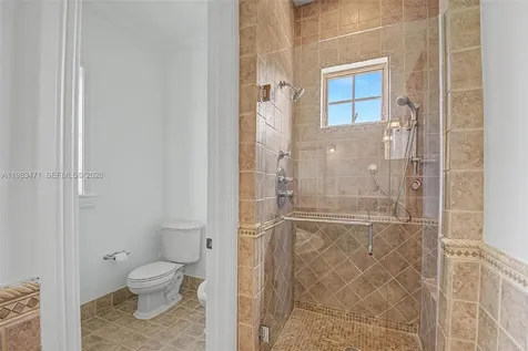6075 SW 85th Avenue Miami FL 33143