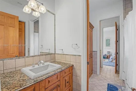 6075 SW 85th Avenue Miami FL 33143