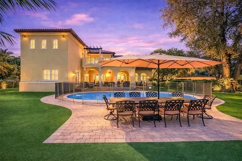 6075 SW 85th Avenue Miami FL 33143