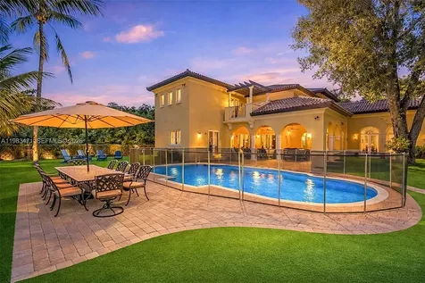 6075 SW 85th Avenue Miami FL 33143