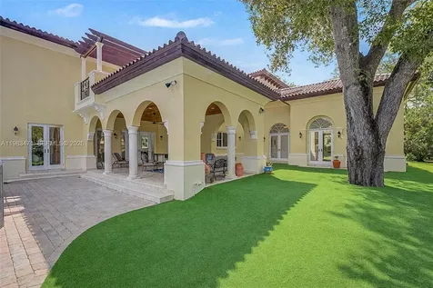 6075 SW 85th Avenue Miami FL 33143