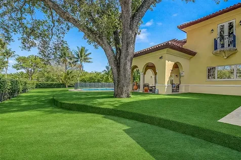 6075 SW 85th Avenue Miami FL 33143