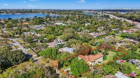 6075 SW 85th Avenue Miami FL 33143