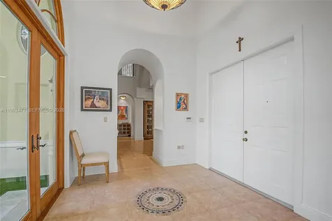 6075 SW 85th Avenue Miami FL 33143