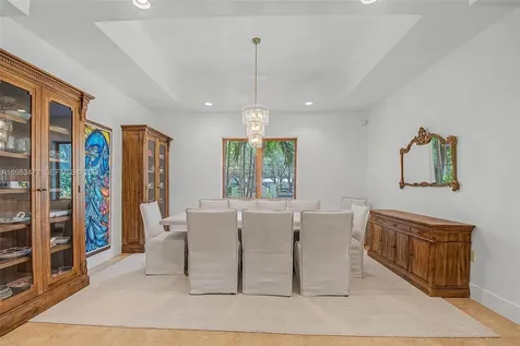 6075 SW 85th Avenue Miami FL 33143