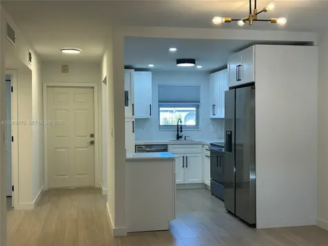609 S State Road 7 Margate FL 33068