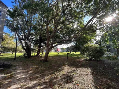609 S State Road 7 Margate FL 33068