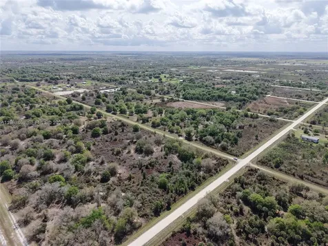 20755 NW 262nd Okeechobee FL 34972