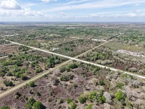 20755 NW 262nd Okeechobee FL 34972