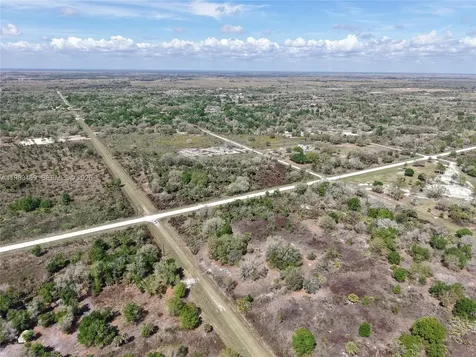 20755 NW 262nd Okeechobee FL 34972