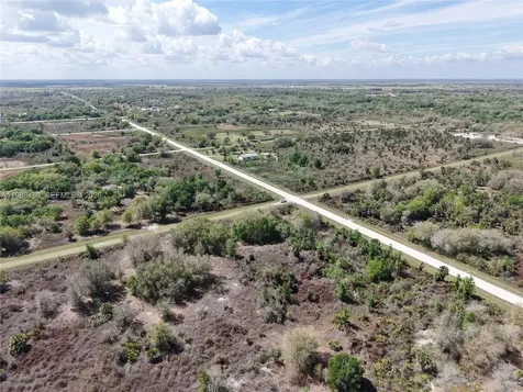 20755 NW 262nd Okeechobee FL 34972
