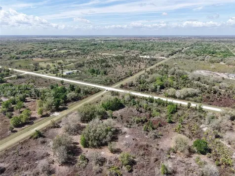 20755 NW 262nd Okeechobee FL 34972