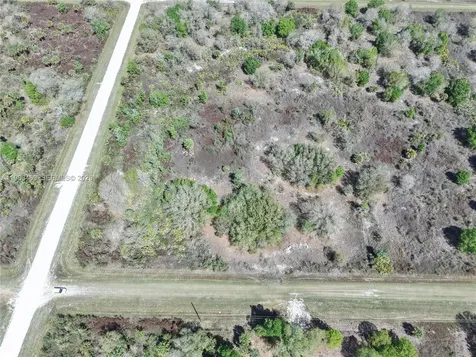 20755 NW 262nd Okeechobee FL 34972