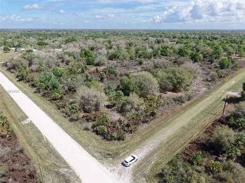 20755 NW 262nd Okeechobee FL 34972