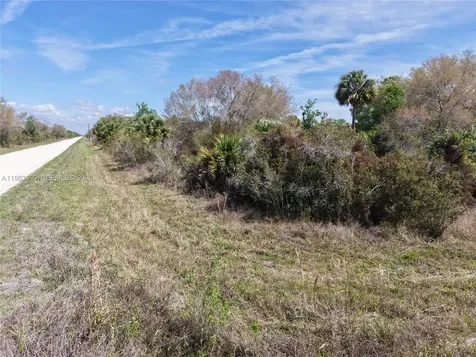 20755 NW 262nd Okeechobee FL 34972
