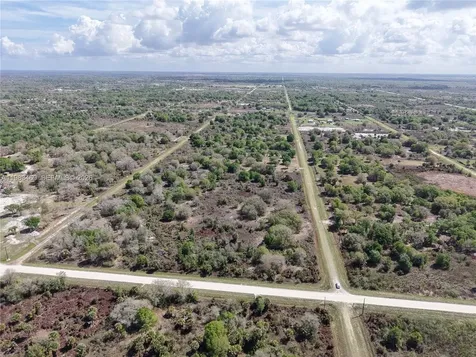 20755 NW 262nd Okeechobee FL 34972