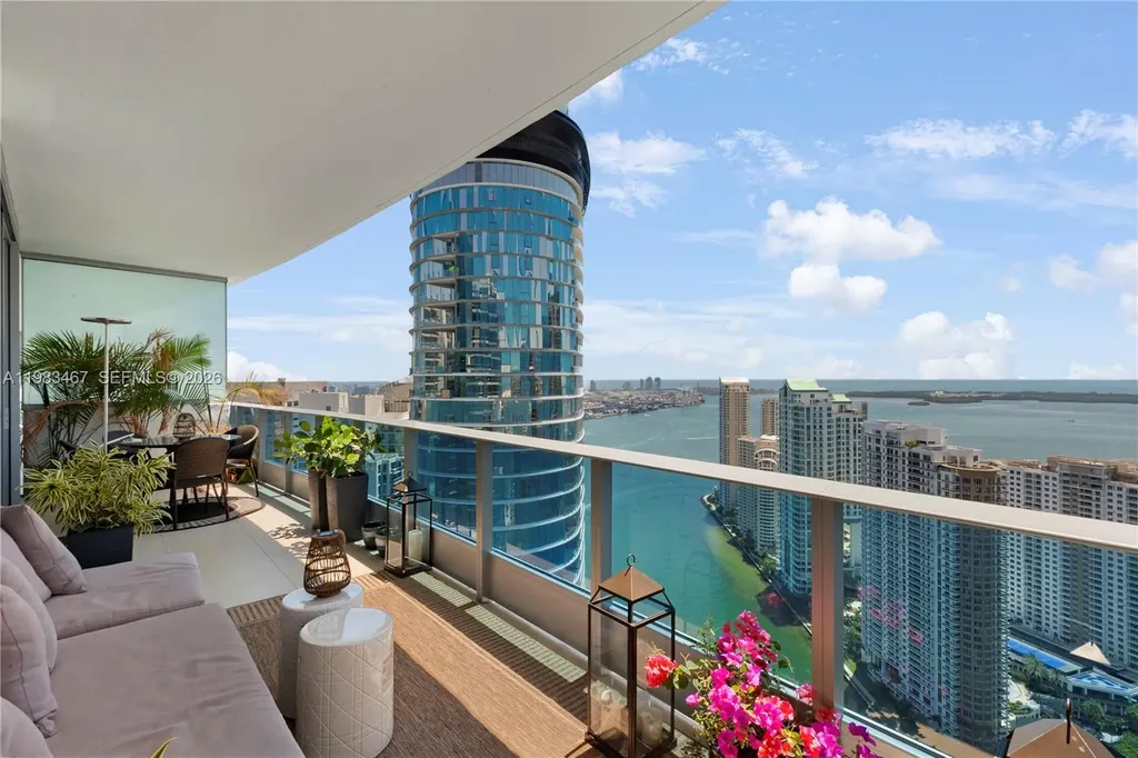 200 Biscayne Boulevard Way Miami FL 33131
