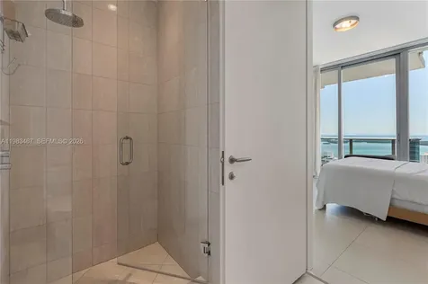 200 Biscayne Boulevard Way Miami FL 33131