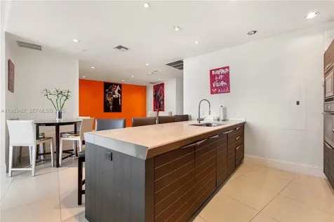 200 Biscayne Boulevard Way Miami FL 33131