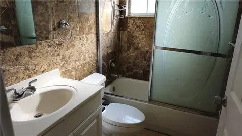 426 NE 210th Cir Terrace Miami FL 33179