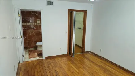 426 NE 210th Cir Terrace Miami FL 33179