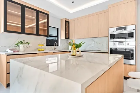 3187 SW 23rd Street Miami FL 33145