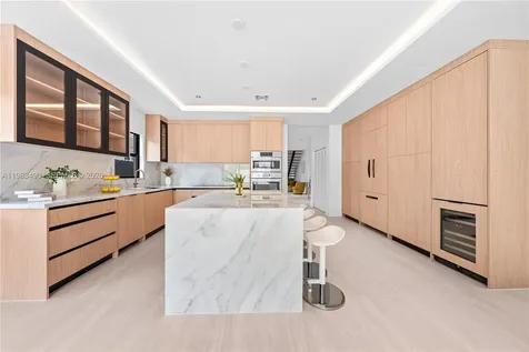 3187 SW 23rd Street Miami FL 33145