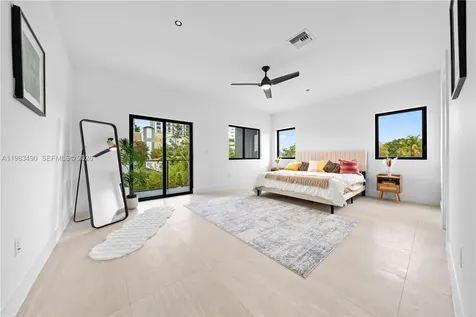 3187 SW 23rd Street Miami FL 33145