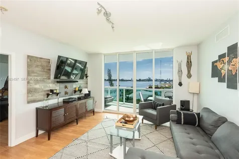 7910 Harbor Island Drive North Bay Village FL 33141