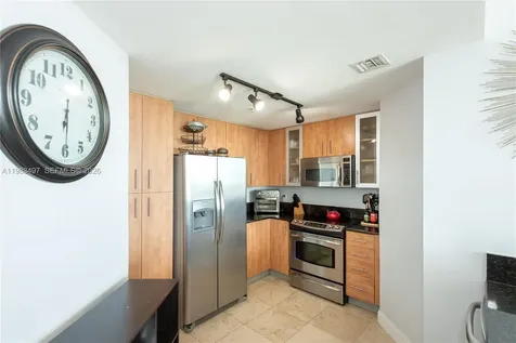7910 Harbor Island Drive North Bay Village FL 33141