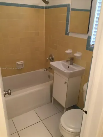 535 74 Miami Beach FL 33141