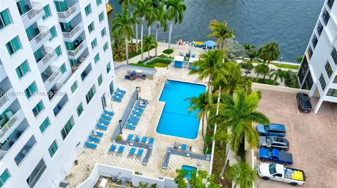 2670 E Sunrise Boulevard Fort Lauderdale FL 33304