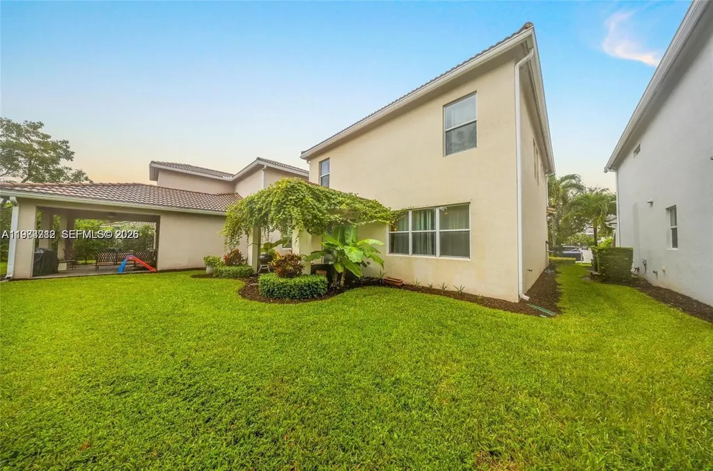 932 Banyan Drive Hollywood FL 33021