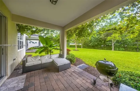932 Banyan Drive Hollywood FL 33021