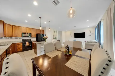 932 Banyan Drive Hollywood FL 33021