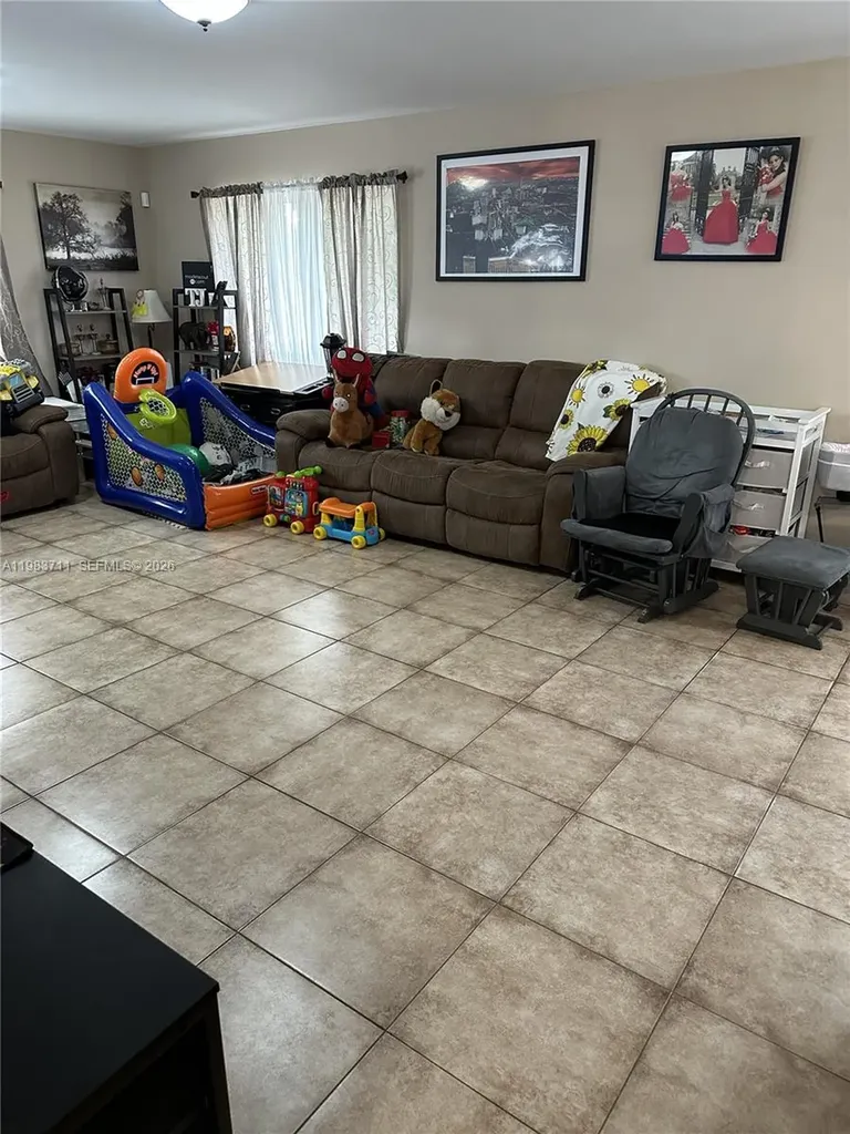 700 SW 28th Terrace Fort Lauderdale FL 33312