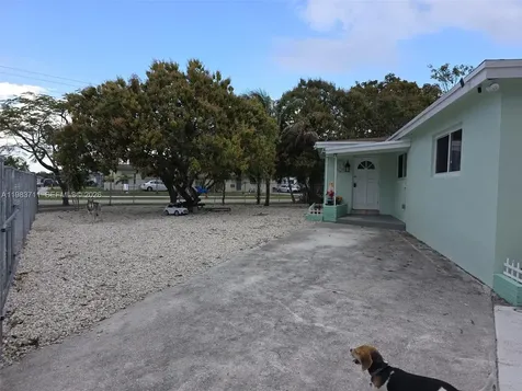 700 SW 28th Terrace Fort Lauderdale FL 33312