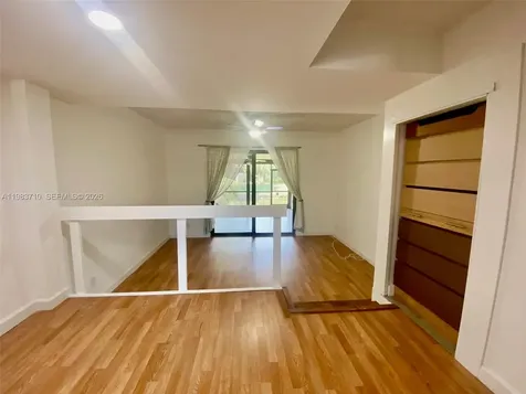 8975 Palm Tree Lane Pembroke Pines FL 33024